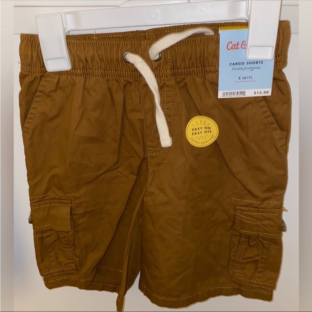 Brand new boys target cargo shorts- small (6/7)